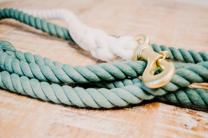 Hand Dyed Cotton Rope Leash
Dark Green Ombré