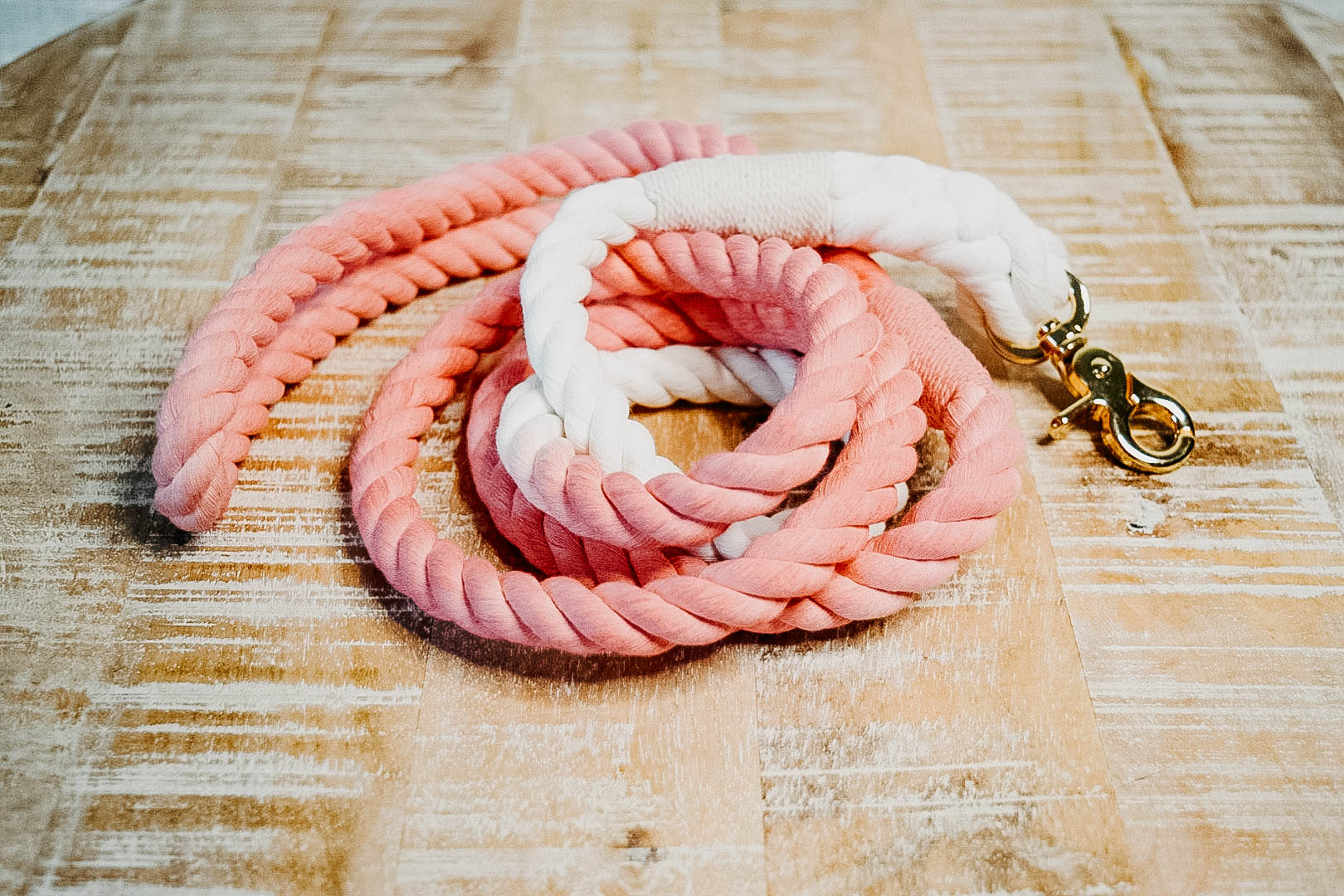 Hand Dyed Cotton Rope Leash
Peach Ombré 