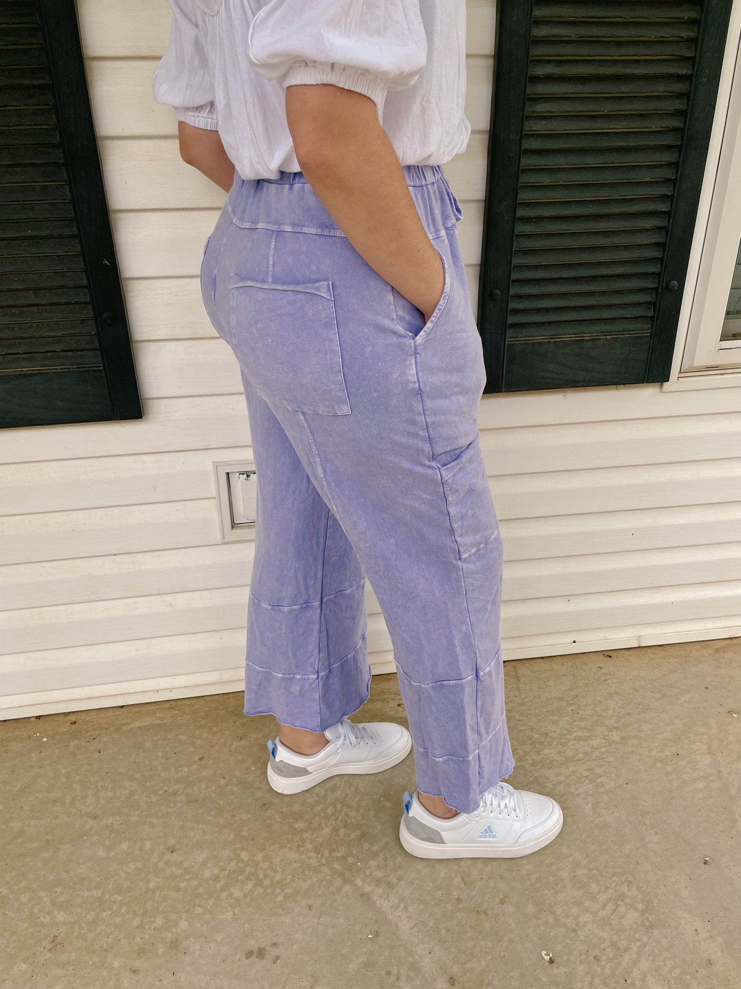 Mineral Wash Wide Leg Cropped Pants with Pockets – Light Lavender